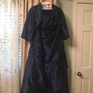 Size 16 Navy Mother of the Bride/Groom Gown